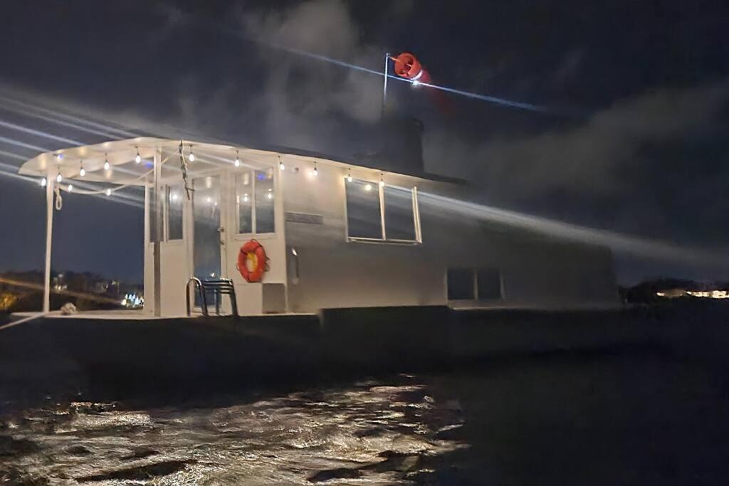 Beautiful Houseboat In Key West Hotel Exterior photo