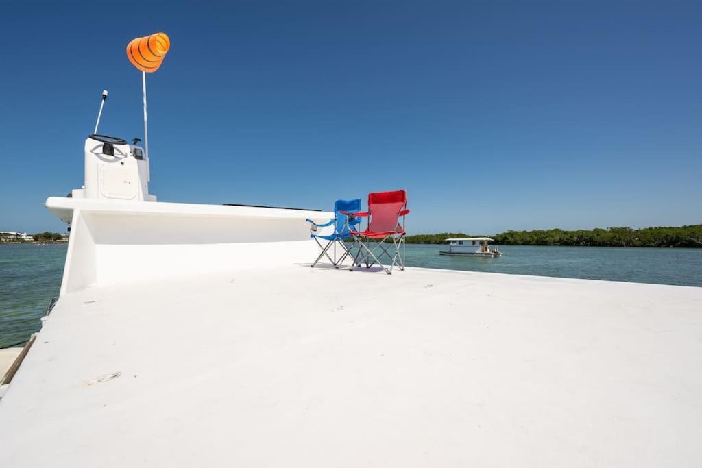 Beautiful Houseboat In Key West Hotel Exterior photo