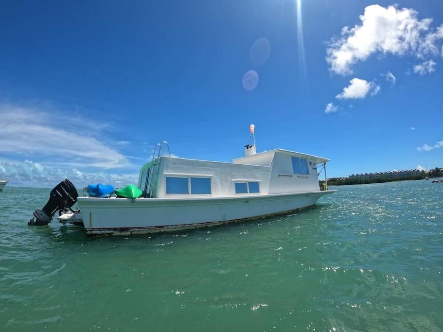 Beautiful Houseboat In Key West Hotel Exterior photo