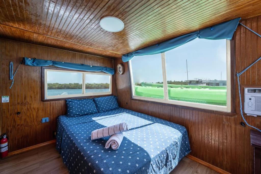 Beautiful Houseboat In Key West Hotel Exterior photo